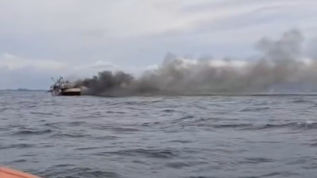 Kapal Nelayan KM Marina 7 Terbakar di Perairan Cilegon, Satu ABK Meninggal Dunia Kapal Nelayan KM Marina 7 Terbakar di Perairan Cilegon, Satu ABK Meninggal Dunia