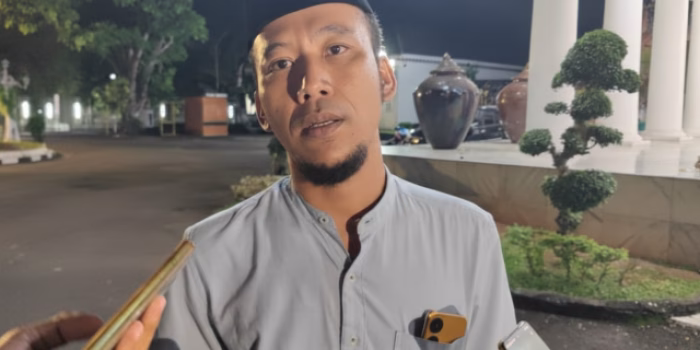 Abdullah, salah seorang tenaga pendidik di SDN Bolang 1 Kecamatan Lebawangi