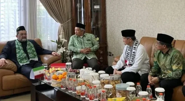 Kunjungan Dubes Iran ke Ulama Banten KH Embay Mulya Syarief, Simbol Persahabatan Dua Negara