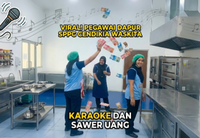 Pegawai Dapur SPPG Cendikia Waskita Viral Usai Karaoke dan Sawer Uang Pegawai Dapur SPPG Cendikia Waskita Viral Usai Karaoke dan Sawer Uang