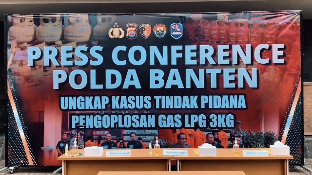 Polda Banten Ungkap Kasus Penyelundupan LPG Subsidi, Gas 3 Kg Dipindahkan ke Tabung Non-Subsidi Polda Banten Ungkap Kasus Penyelundupan LPG Subsidi, Gas 3 Kg Dipindahkan ke Tabung Non-Subsidi