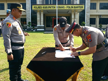 SERTIJAB JABATAN: KAPOLRES SERANG PIMPIN PERGANTIAN PIMPINAN DI LINGKUNGAN KEPOLISIAN, KASATLANTAS DAN KAPOLSEK CIKANDE RESMI BERGANTI SERTIJAB JABATAN: KAPOLRES SERANG PIMPIN PERGANTIAN PIMPINAN DI LINGKUNGAN KEPOLISIAN, KASATLANTAS DAN KAPOLSEK CIKANDE RESMI BERGANTI