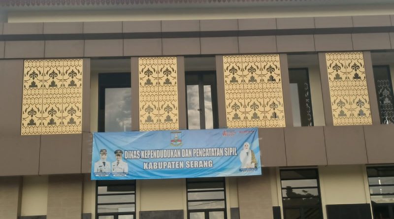 Kadis Dukcapil Kabupaten Serang Belum Beri Klarifikasi, Sikap Dinilai Menghindar dari Konfirmasi Media Kadis Dukcapil Kabupaten Serang Belum Beri Klarifikasi, Sikap Dinilai Menghindar dari Konfirmasi Media