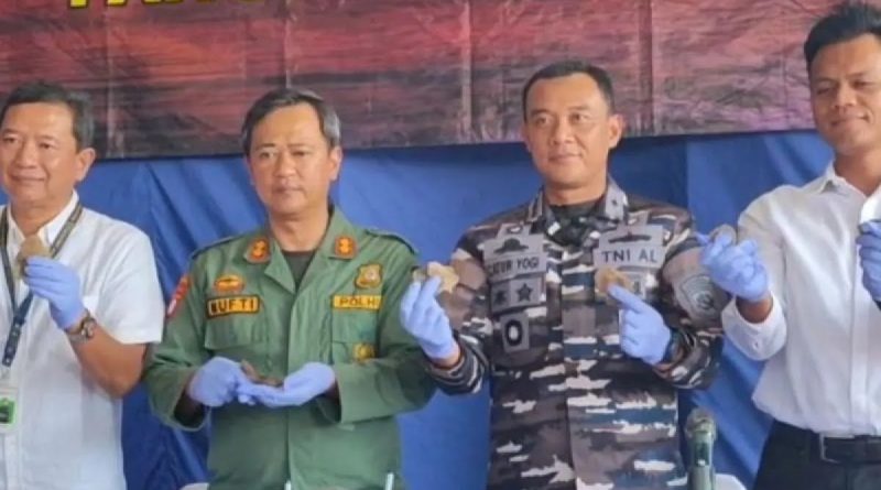 Gagalkan Penyelundupan 780 Kg Sisik Trenggiling Rp 46,8 Miliar, Lanal Banten Amankan Kapal Vietnam Gagalkan Penyelundupan 780 Kg Sisik Trenggiling Rp 46,8 Miliar, Lanal Banten Amankan Kapal Vietnam