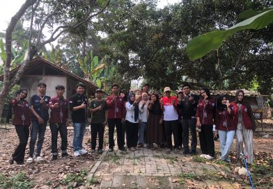 KKM UNIBA Kelompok 43 Laksanakan Penanaman dan Pembagian Bibit di Desa Sukamaju KKM UNIBA Kelompok 43 Laksanakan Penanaman dan Pembagian Bibit di Desa Sukamaju