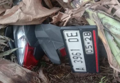 Motor Curian Ditemukan Tersembunyi di Balik Tumpukan Daun Pisang di Unyur