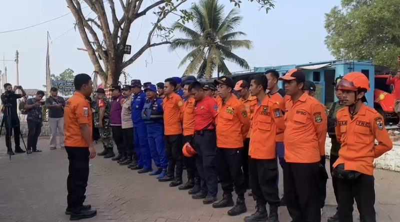 Hari Kedelapan Pencarian Speed Boat yang Hilang Kontak Di Selat Sunda, Tim SAR Gabungan Perluas Area Operasi Hari Kedelapan Pencarian Speed Boat yang Hilang Kontak Di Selat Sunda, Tim SAR Gabungan Perluas Area Operasi